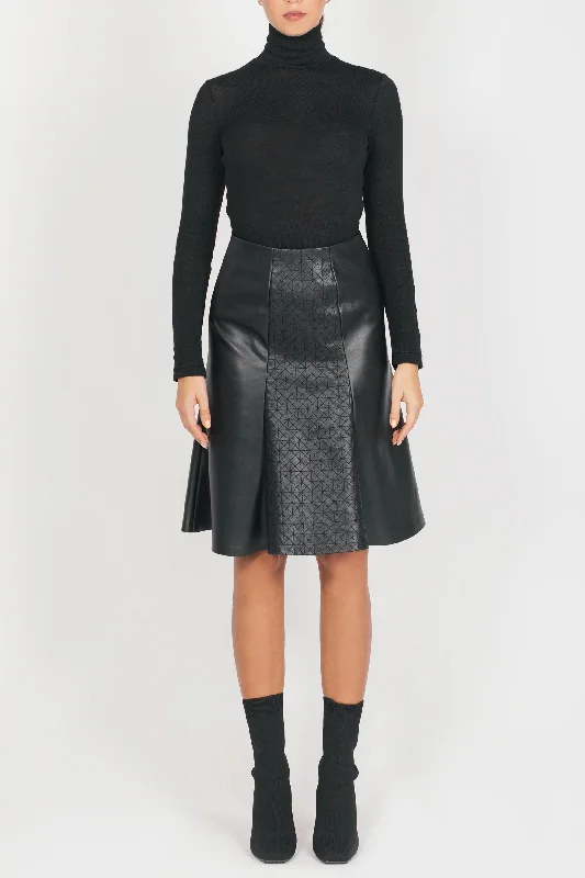 Casual skirts for effortless everyday wear -Flared leather skirt