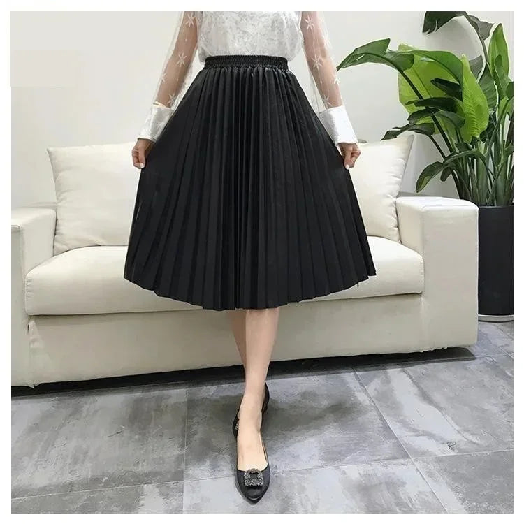 Wrap midi skirts for stylish ease -Women's Autumn All-match Synthetic Leather Elastic High Waist Pleated Skirt