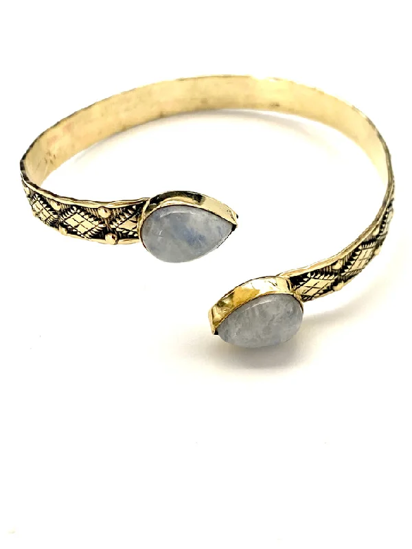 Beautiful necklaces and pendants with geometric shapes for a modern, artistic design-KAILA GEMSTONE MOONSTONE CUFF